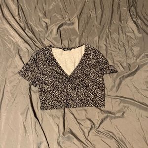 SHEIN black and white cropped shirt